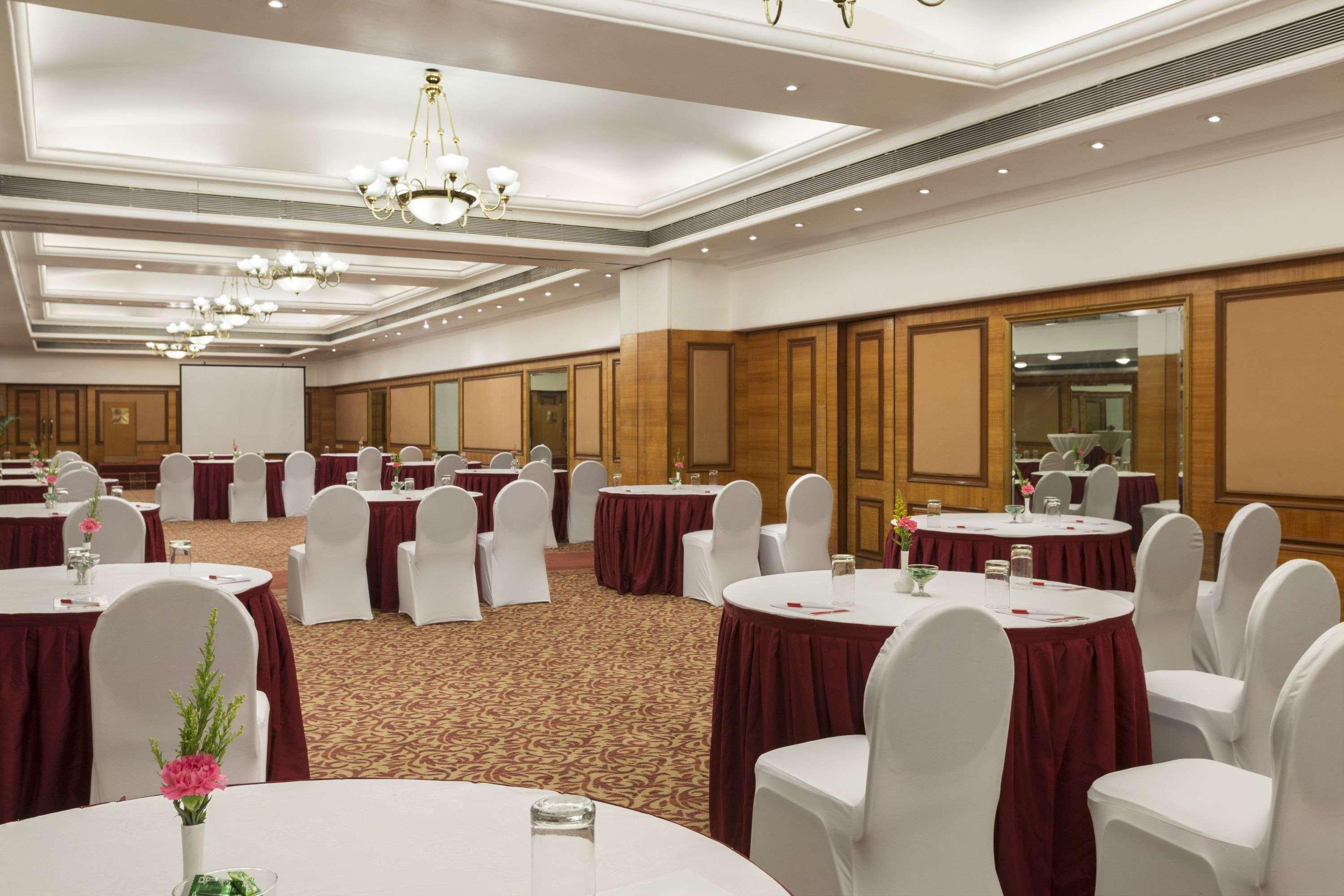 Ramada Plaza By Wyndham Palm Grove Hotel Mumbai Kültér fotó The Imperial Ball Room