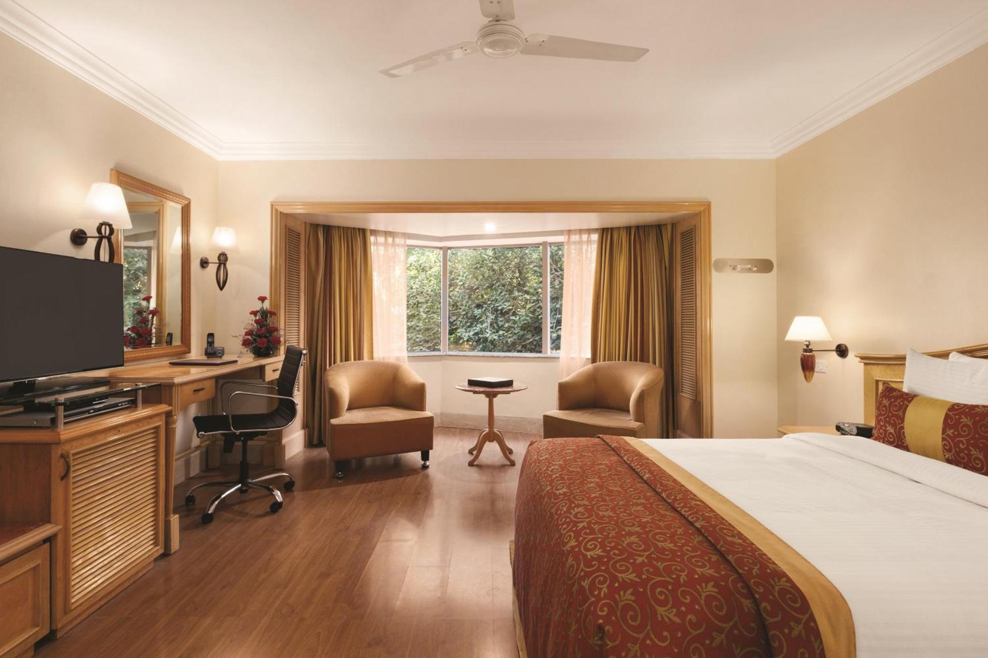 Ramada Plaza By Wyndham Palm Grove Hotel Mumbai Kültér fotó