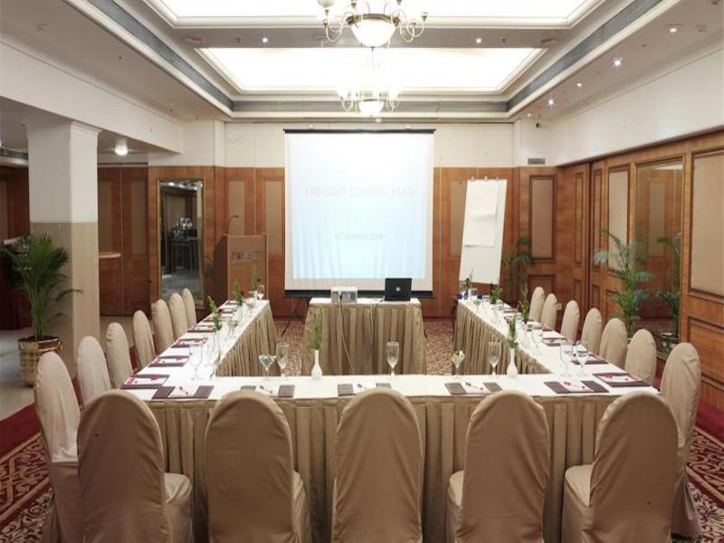 Ramada Plaza By Wyndham Palm Grove Hotel Mumbai Kültér fotó The Imperial Hotel, New Delhi